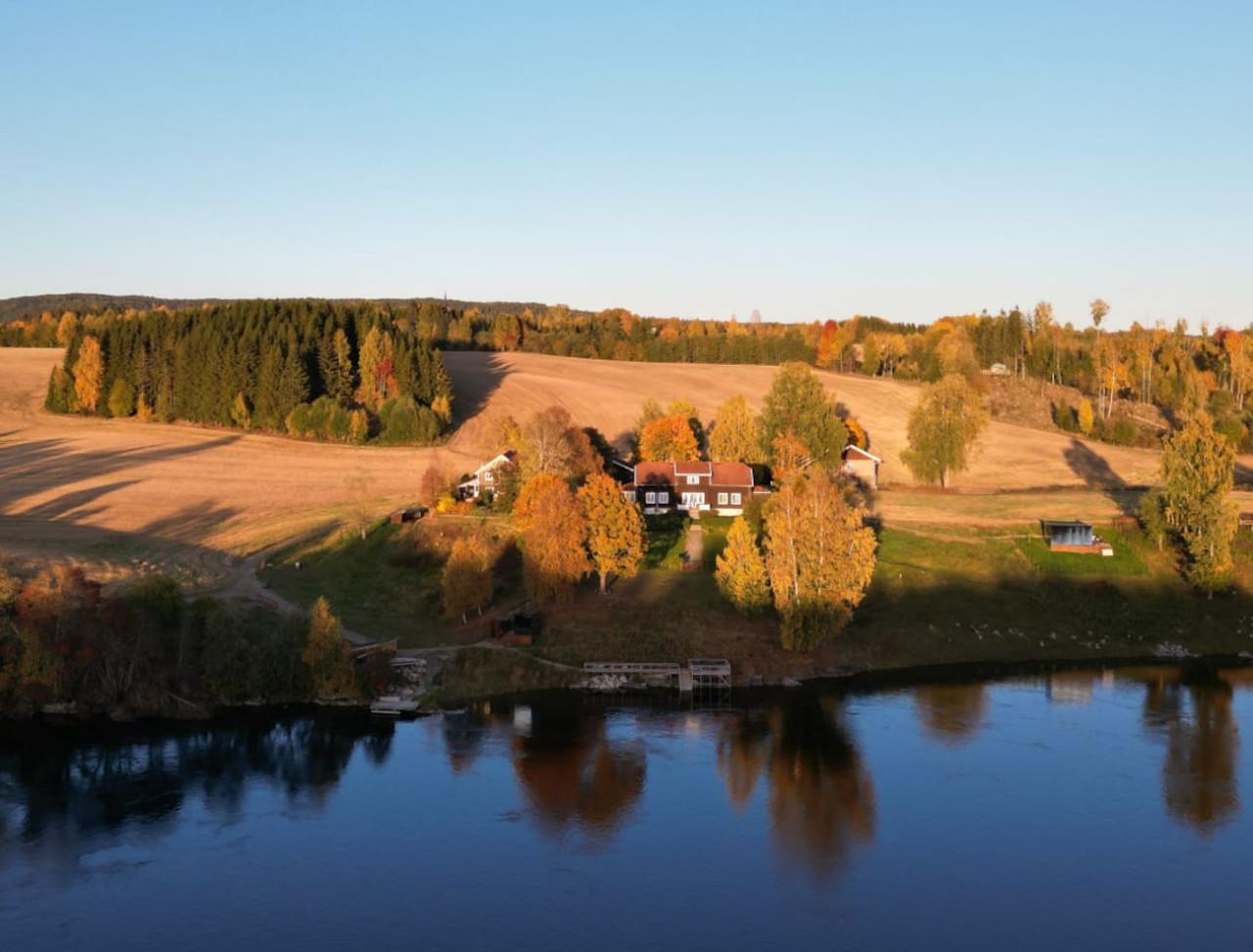 The Wedding Website of Ole Gunnar Grinaker Prøis and Tara Beheshty