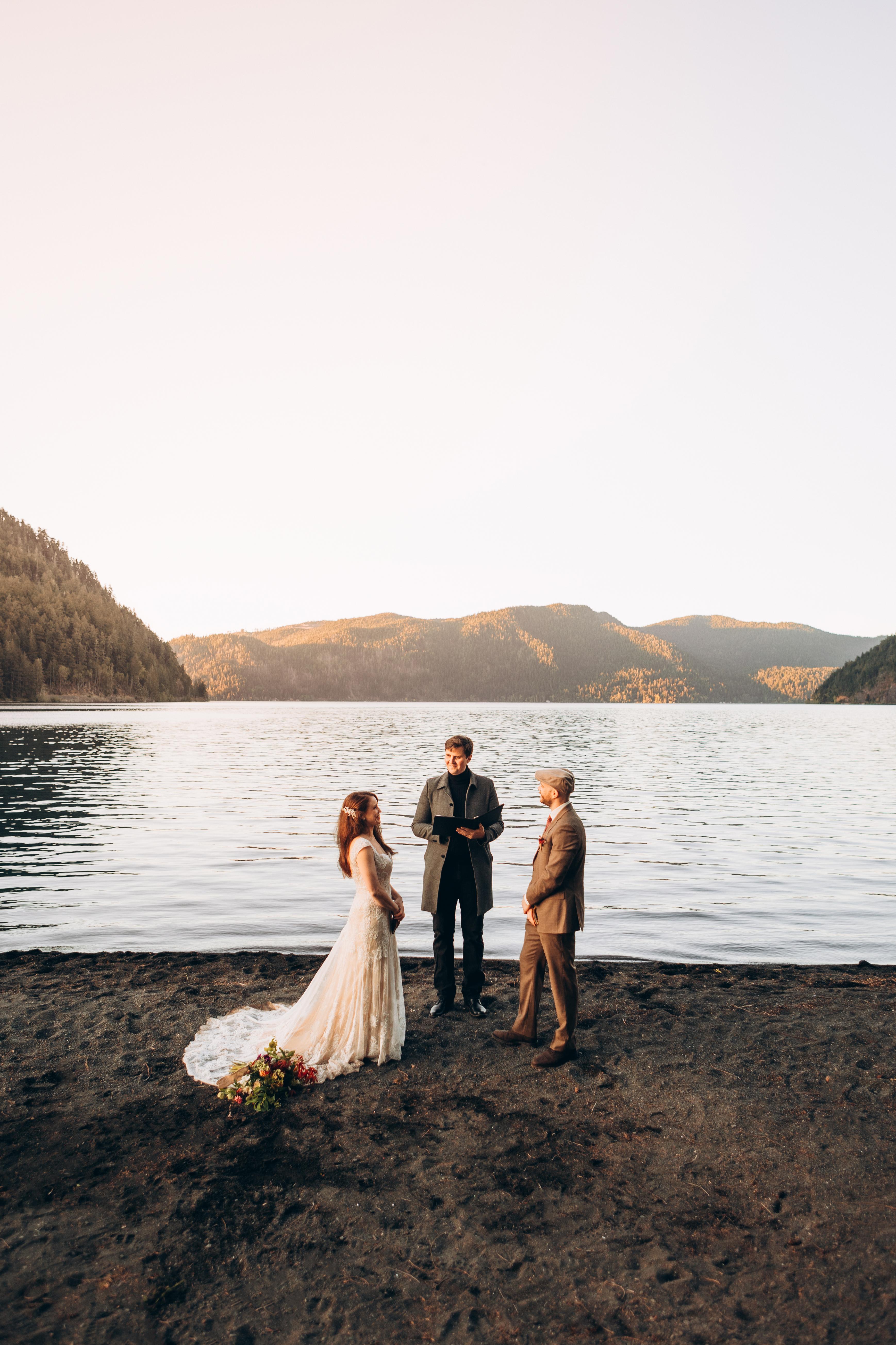 The Wedding Website of Conor McCabe and Elizabeth Dezeeuw