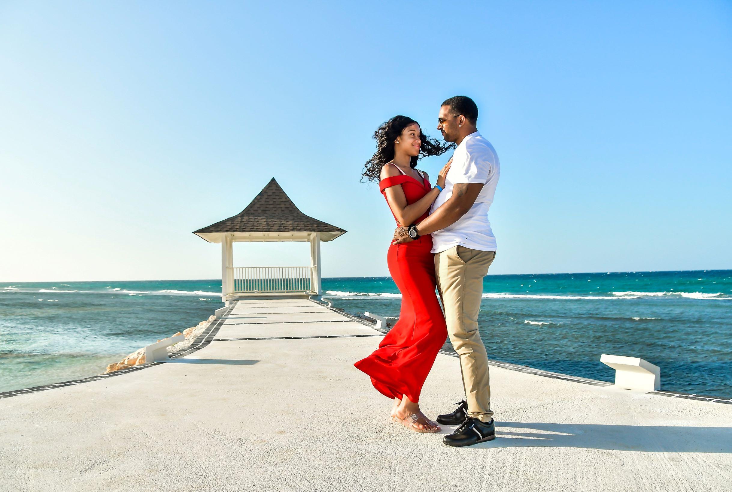 The Wedding Website of Aliqua Walker and Elston Mackey II