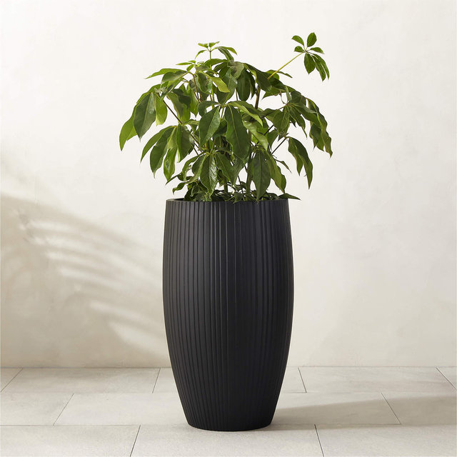 Zadie Black Resin Indoor/Outdoor Planter Large