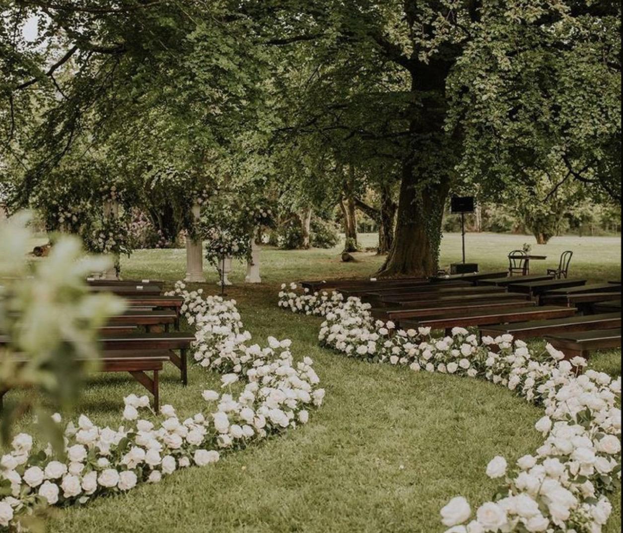 The Wedding Website of Lara McDonald and Frankie Barker