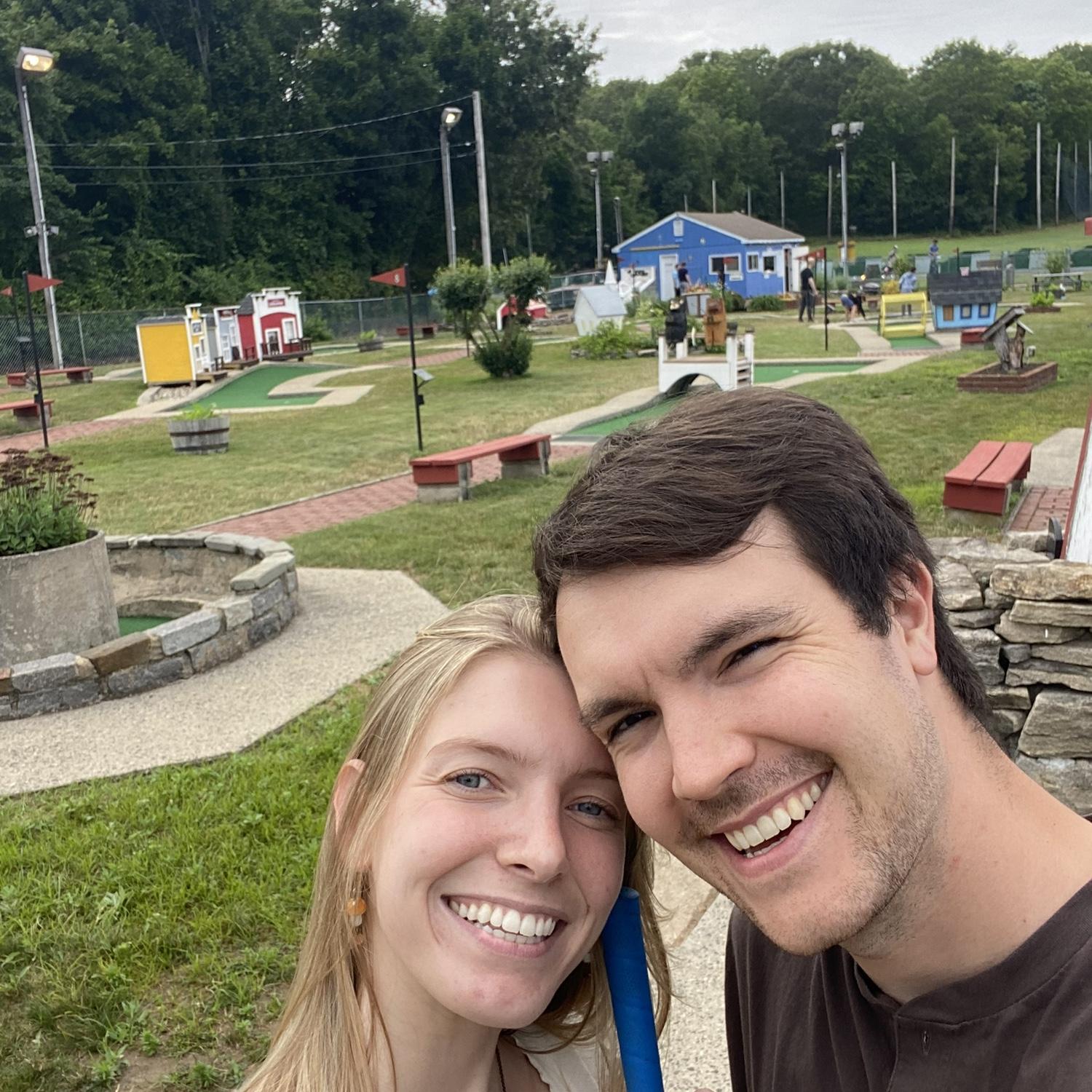 1 year out from the wedding! We celebrated at Mar-Lea Miniature Golf, where we had our very first date in 2017!