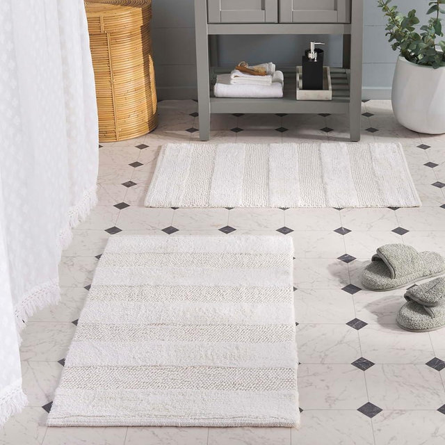 SAFAVIEH Plush Master Bath Harper Collection - 2' x 3', Off-White, Handmade Cotton, Washable & Slip Resistant, Textured Striated Design, Bathmat Set of 2