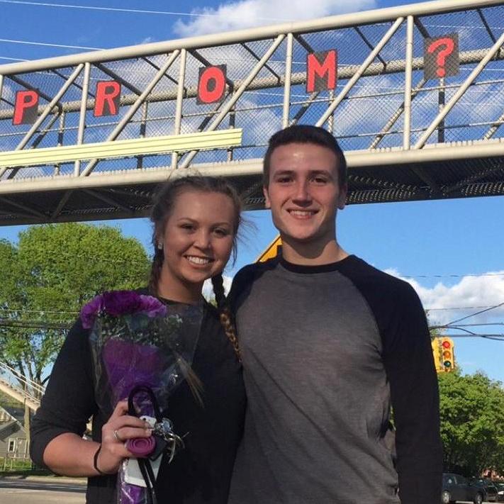 A very sweet "promposal"