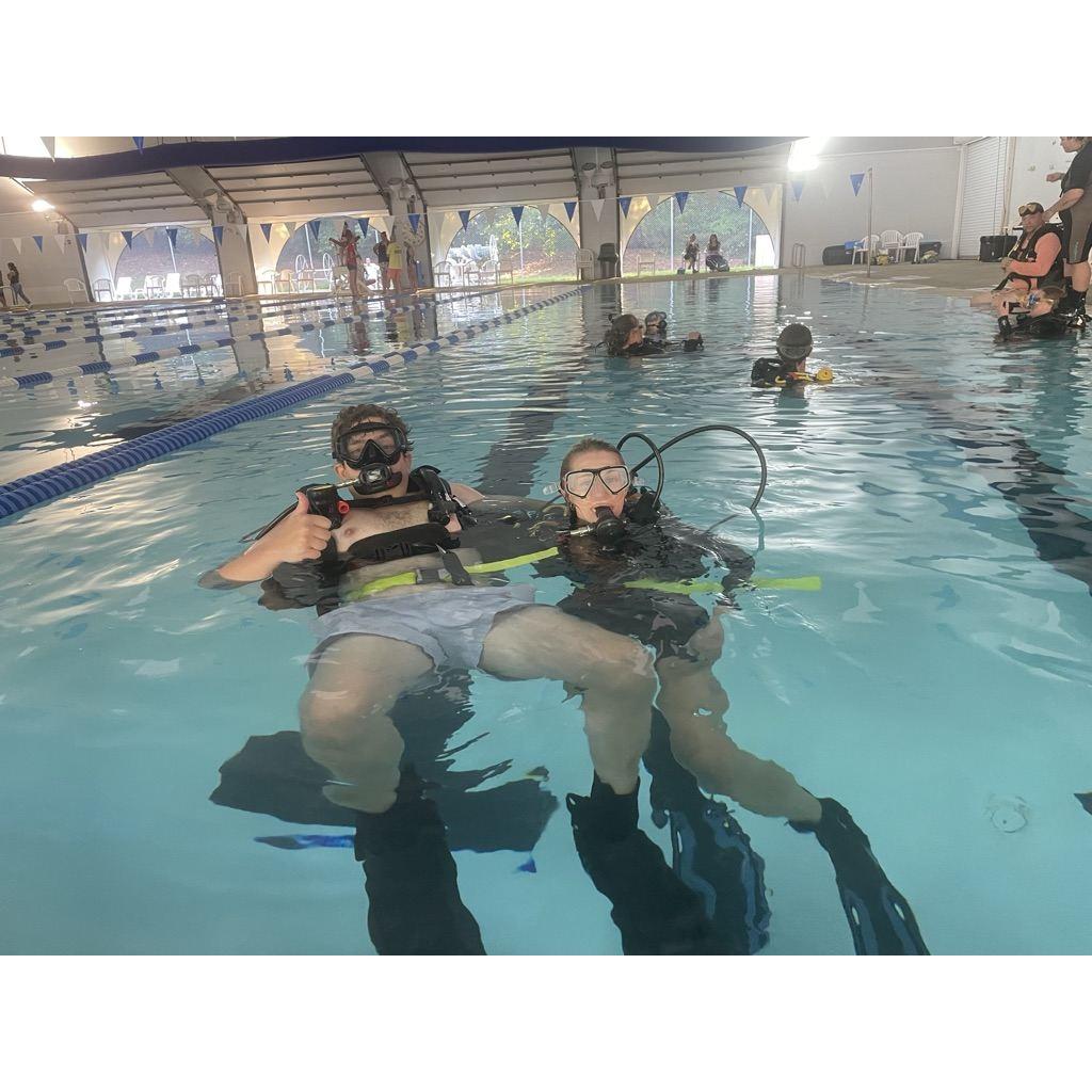 June 2022
Our first scuba class....getting ready for our honeymoon!