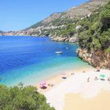 Sveti Jakov Beach