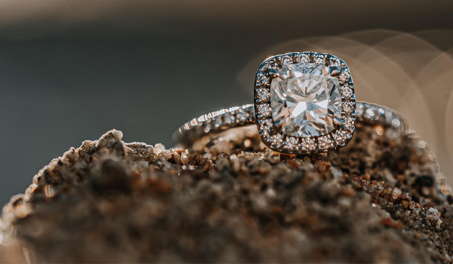 The Wedding Website of Kayla Skillingstad and Julio Escoto