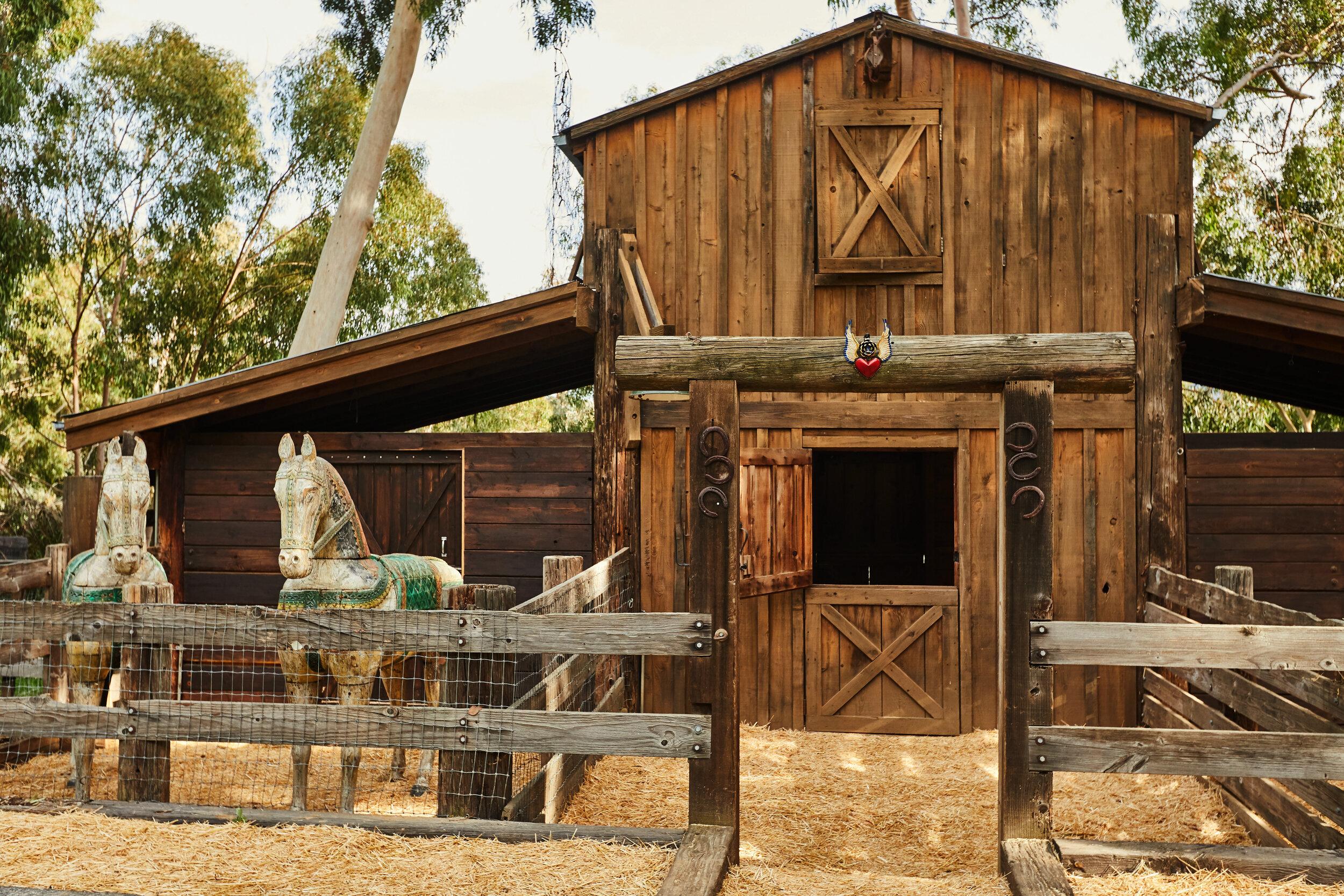 The Wedding Website of Lana Modyle and Henry Graham