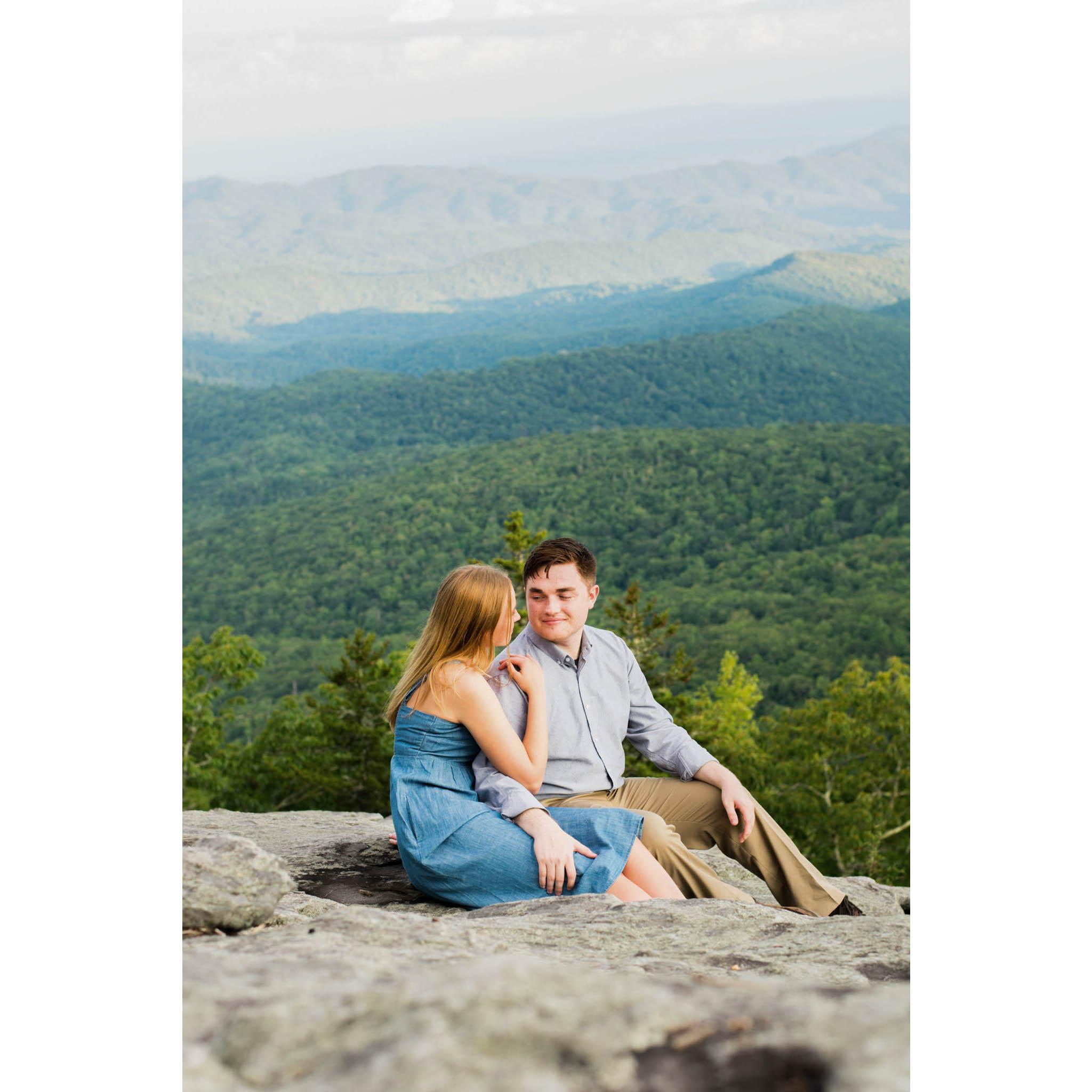 Engagement photoshoot in August in Boone