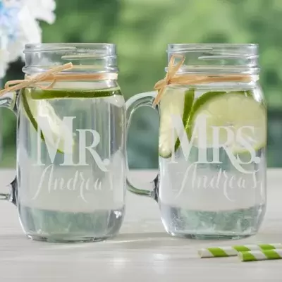 Mr. & Mrs. 2-Piece Glass Mason Jar Set.