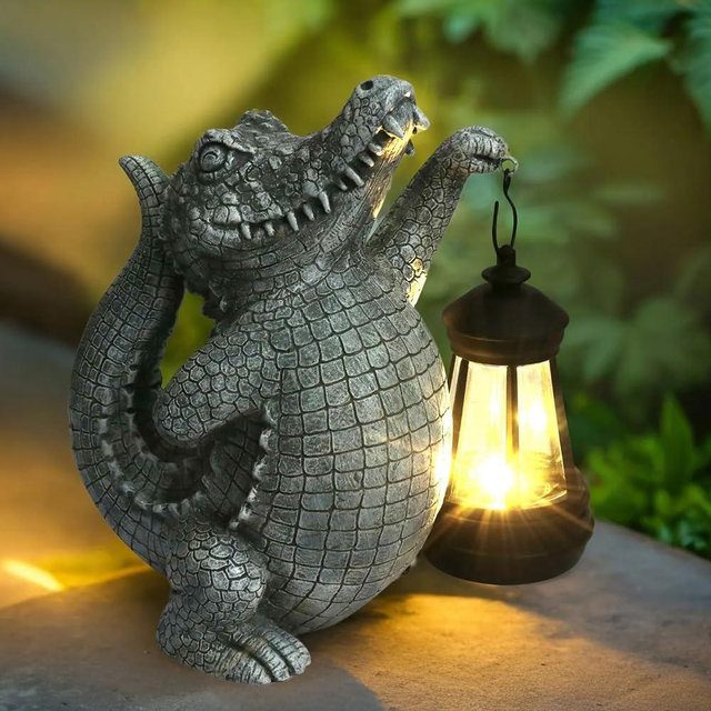 TB TIBAG Alligator Solar Garden Decor Outdoor Statue, Crocodile Solar Garden Statues Yard Decorations with Lamp for Outdoor Decor, Unique Yard Art Lawn Sculpture Ornament for Front Porch Patio
