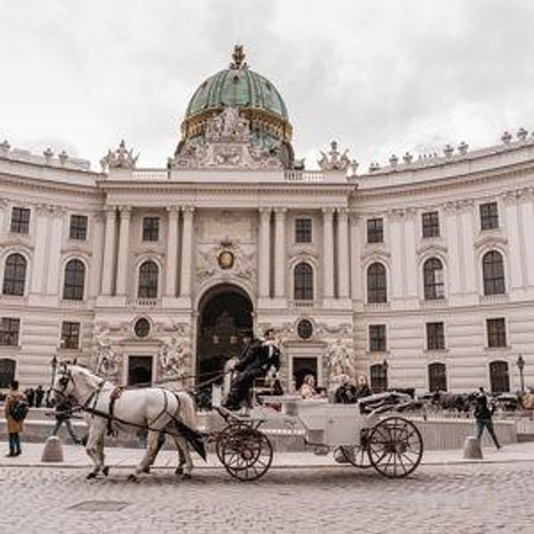 Hourse-drawn carriage ride in Vienna, Austria!