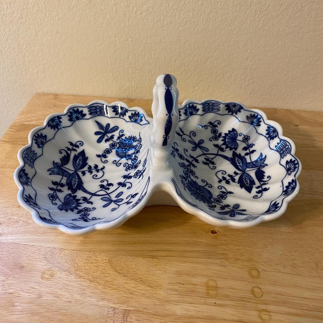 Vintage Vienna Woods | Blue and White China | Double Sided Dish with Handle Blue and White Vienna Woods Fine China | Blue & White Decor