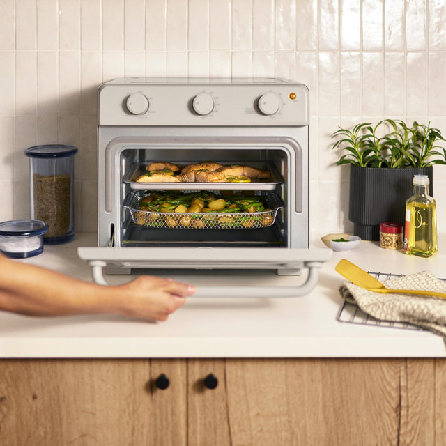 bella, 6-Slice Toaster Oven with Air Fryer | Zola