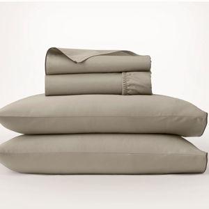 Signature Embellished Sheet Set - Oak/Walnut Piped Edge - King