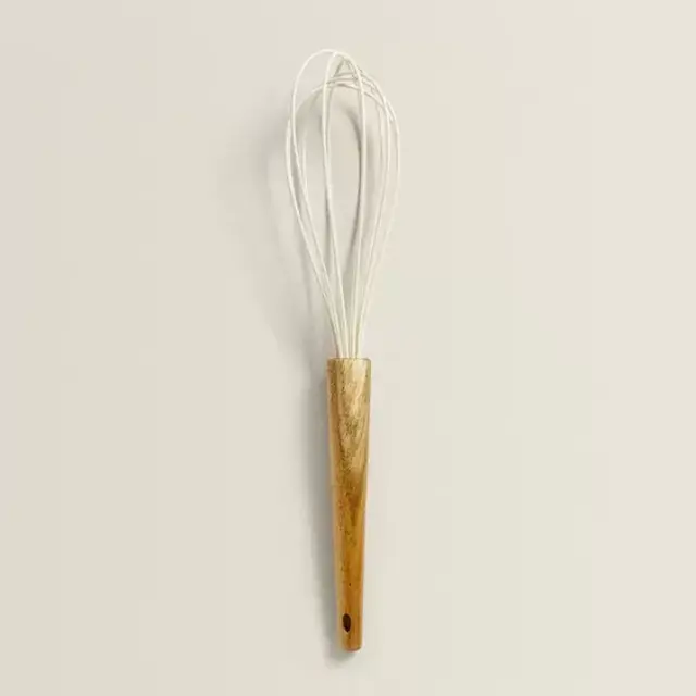 SILICONE AND WOODEN WHISK