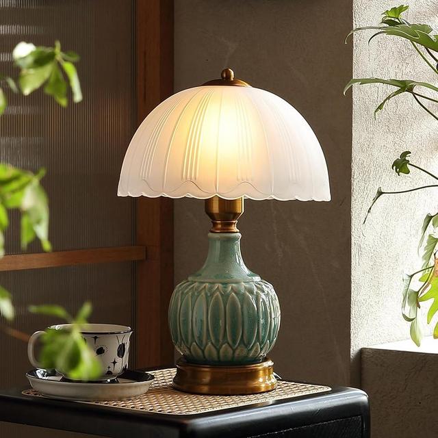 Glivpny Vintage Table Lamp for Bedroom Room,16" Modern Ceramic Bedside Lamp,Retro Lamps for Living Room End Tables,Chinoiserie Classic LED Living Room Lamp for Family Dining Room (LD002)
