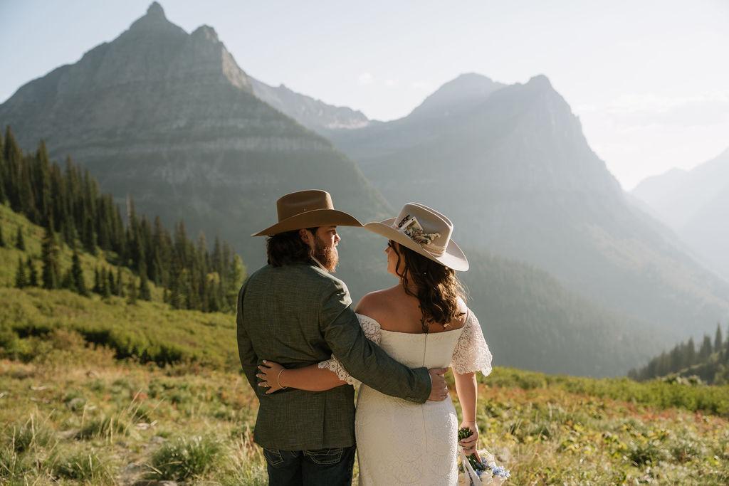 The Wedding Website of Lainey Mandaville and Logan O'Connor
