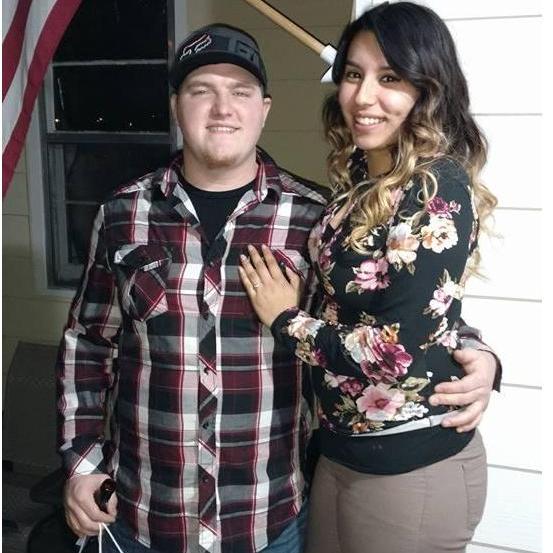 The night he proposed (Nov. 25th 2017)

La noche que propuso matrimonio (25 de noviembre de 2017)
