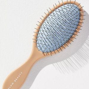 Glow Beauty The Detangling Brush