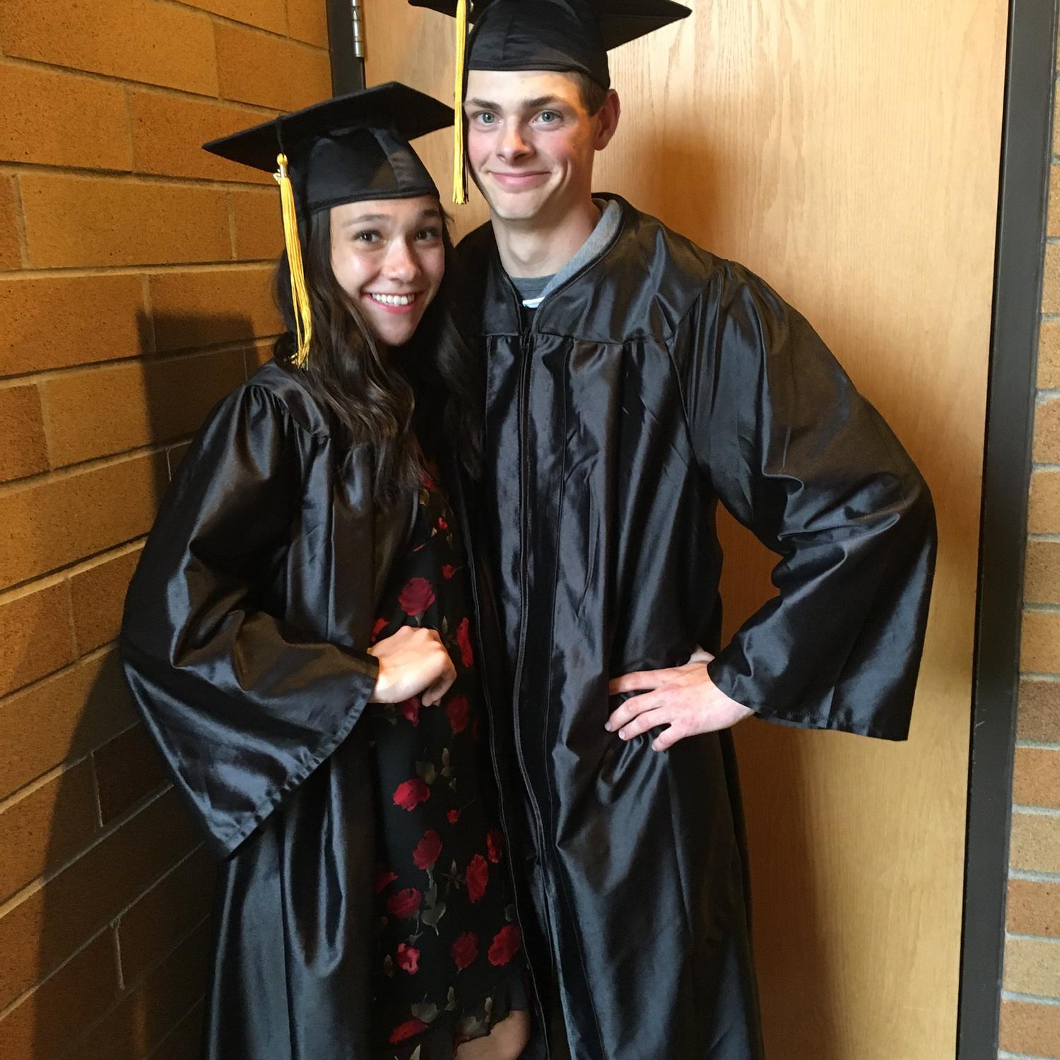 Graduating together🥹