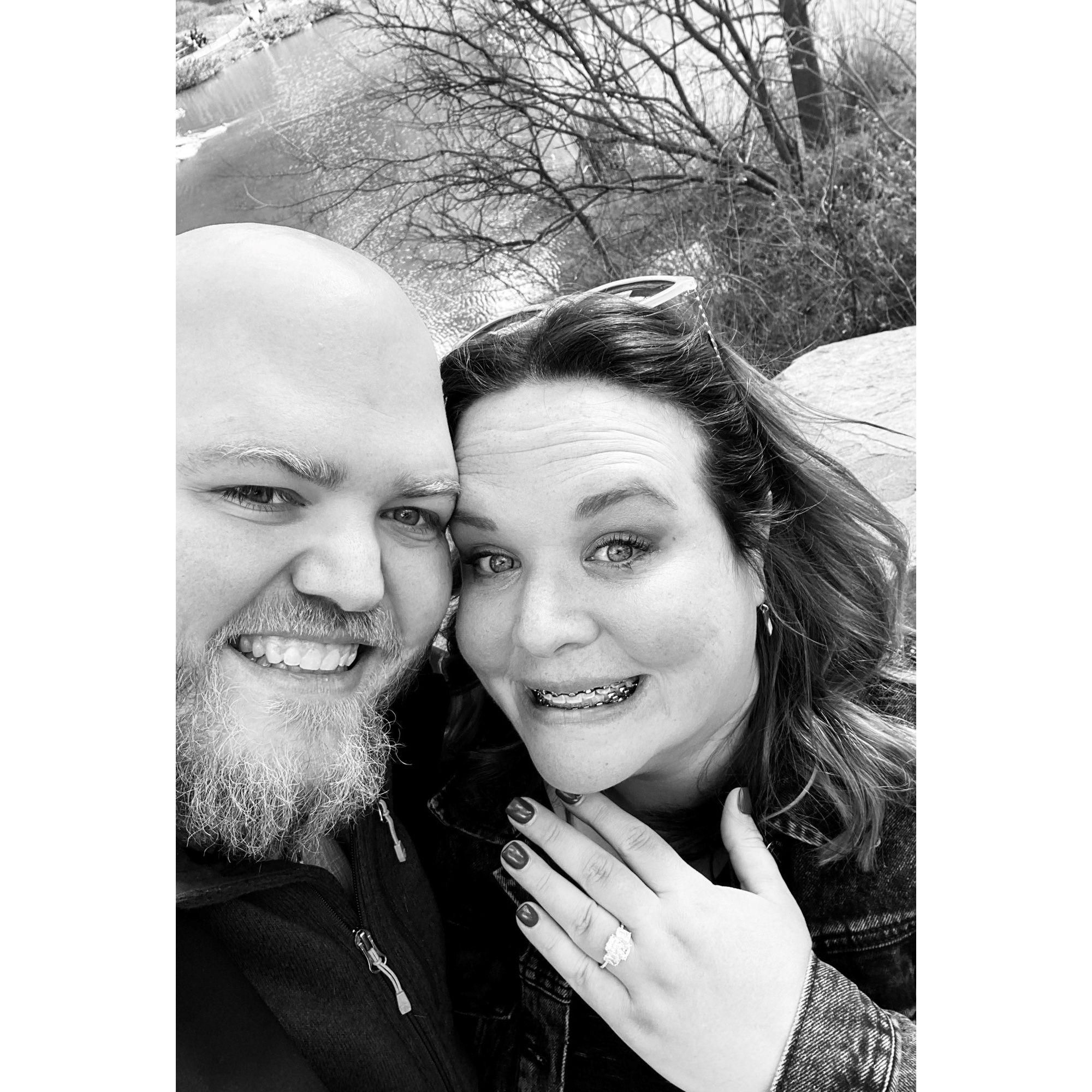 On April 9, 2022 Robert asked Madi to marry him in Central Park.