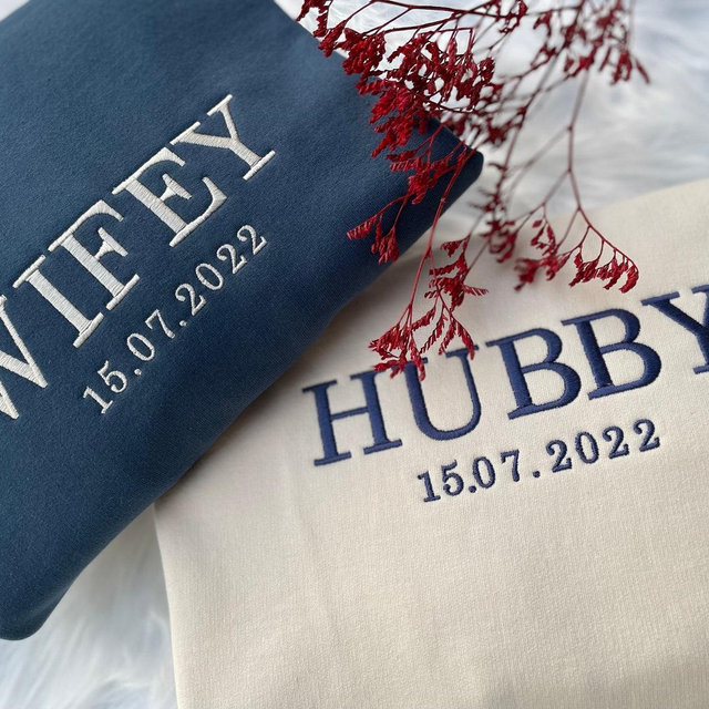 Custom Wifey and Hubby Embroidered Valentine Sweatshirt Matching Couples Jumper Mrs and Mrs Girlfriend Gift Unisex Wedding Gift Crewneck