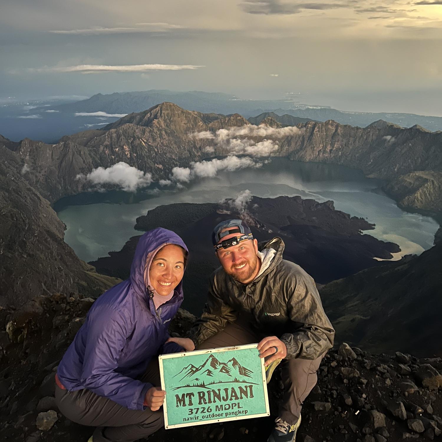 Mt Rinjani trek in Indonesia - Brehnden's favorite dirt in the world