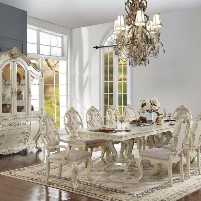 Loewen Magnificent Dining Table