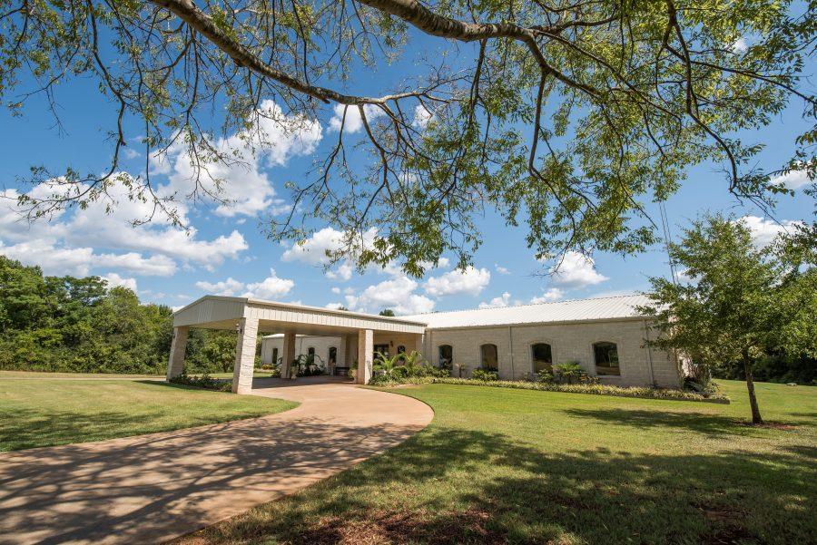 The Wedding Website of Savannah Brumley and Hosston Jones