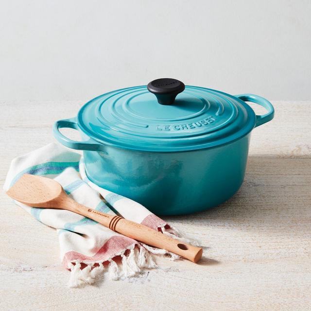 Signature Round Dutch Oven