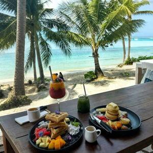 Beach-front Lunch