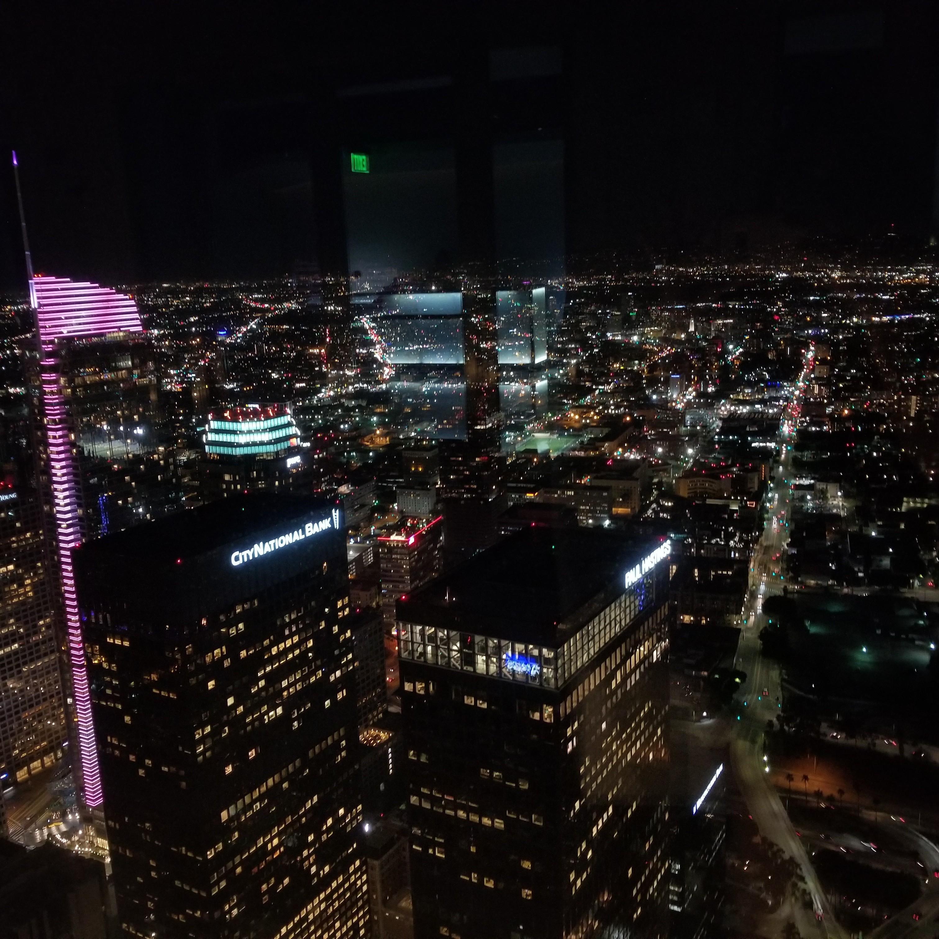 Skyway of LA on top of US Bank 🌃
