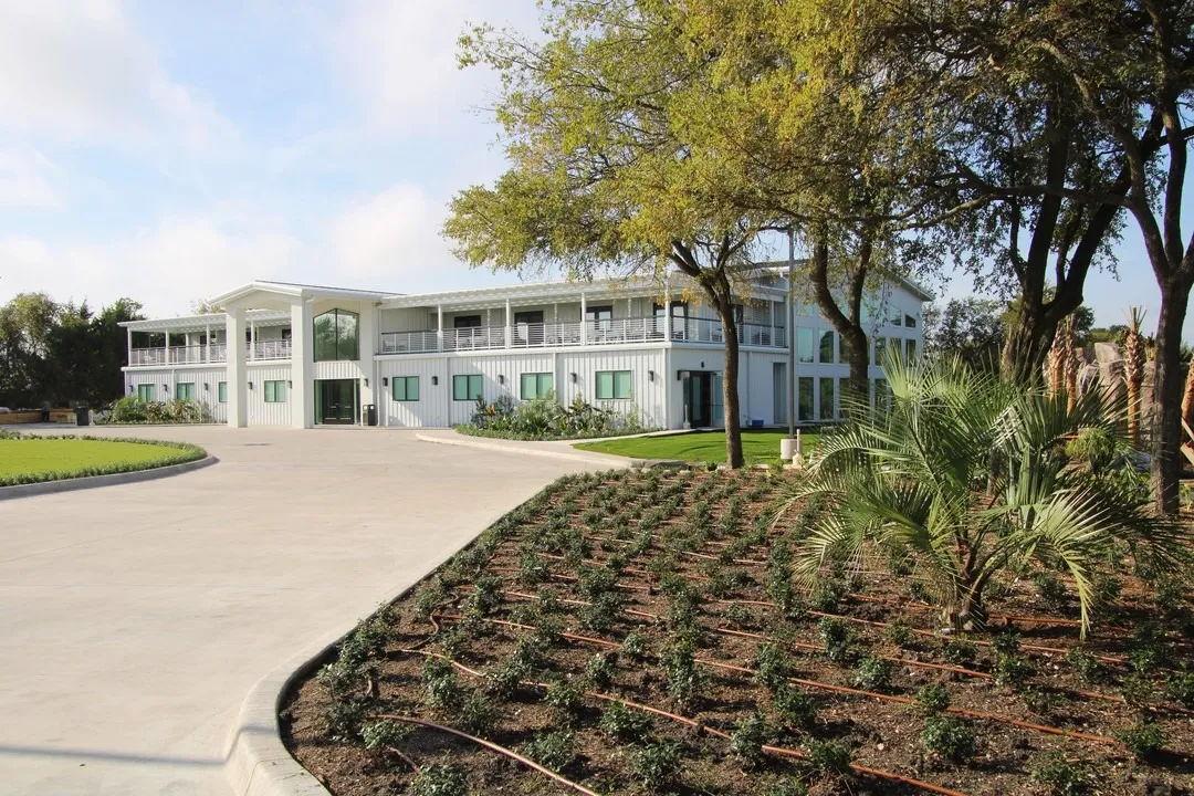 The Wedding Website of Michael Folarin (Adeya) and Onyinye Chugha (Ekemezie)