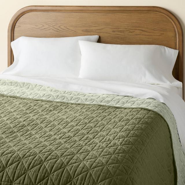 King Reversible Lightweight Quilt Green - Hearth & Hand™ with Magnolia