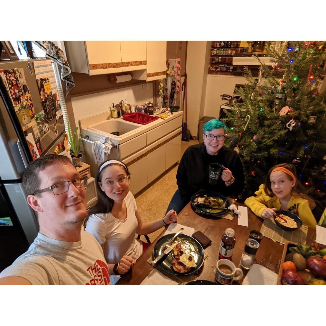 Christmas brunch with Vida and Amanda