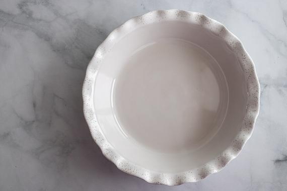 Stoneware Pie Dish - Fluted 9 inch - Deep Dish Ceramic Pie Pan - Farmhouse Pottery - Handmade in USA - Heartland Speckle - Jefferson Street