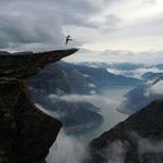 Trolltunga Active