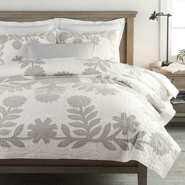 Lilo Handcrafted Cotton Quilt, Ivory/Gray, King/Cal. King