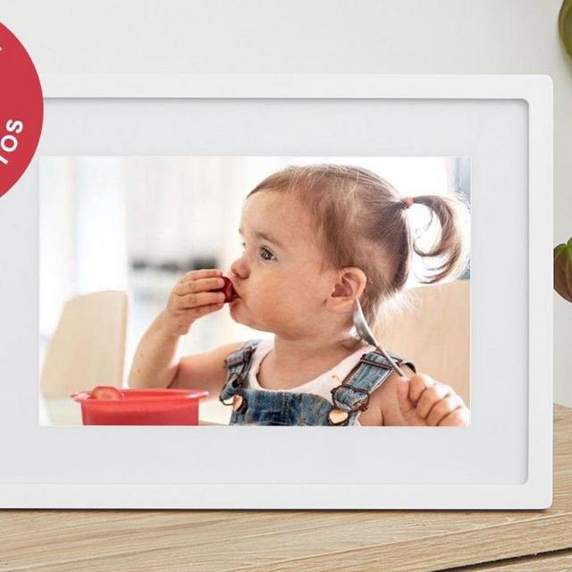 Skylight Frame - Digital Photo Frame - White