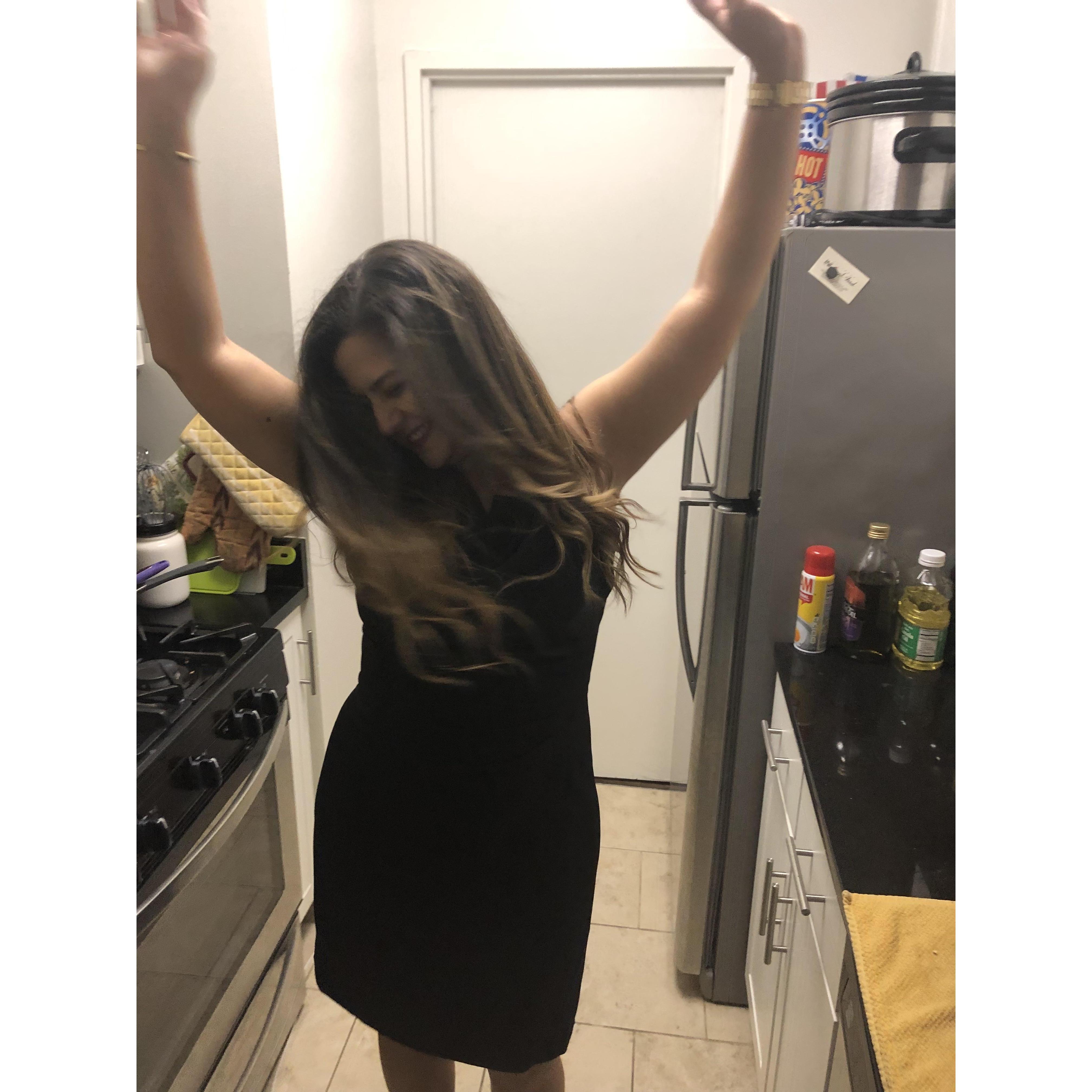 Kitchen dancing just because:)