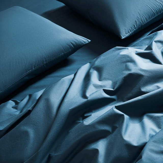 Brooklinen Luxury Percale 4 Piece Sheet Set - 100% Cotton, Queen Size in Abyss Blue - 1 Fitted Sheet, 1 Flat Sheet, 2 Pillowcases | Best Sheets for Hot Sleepers