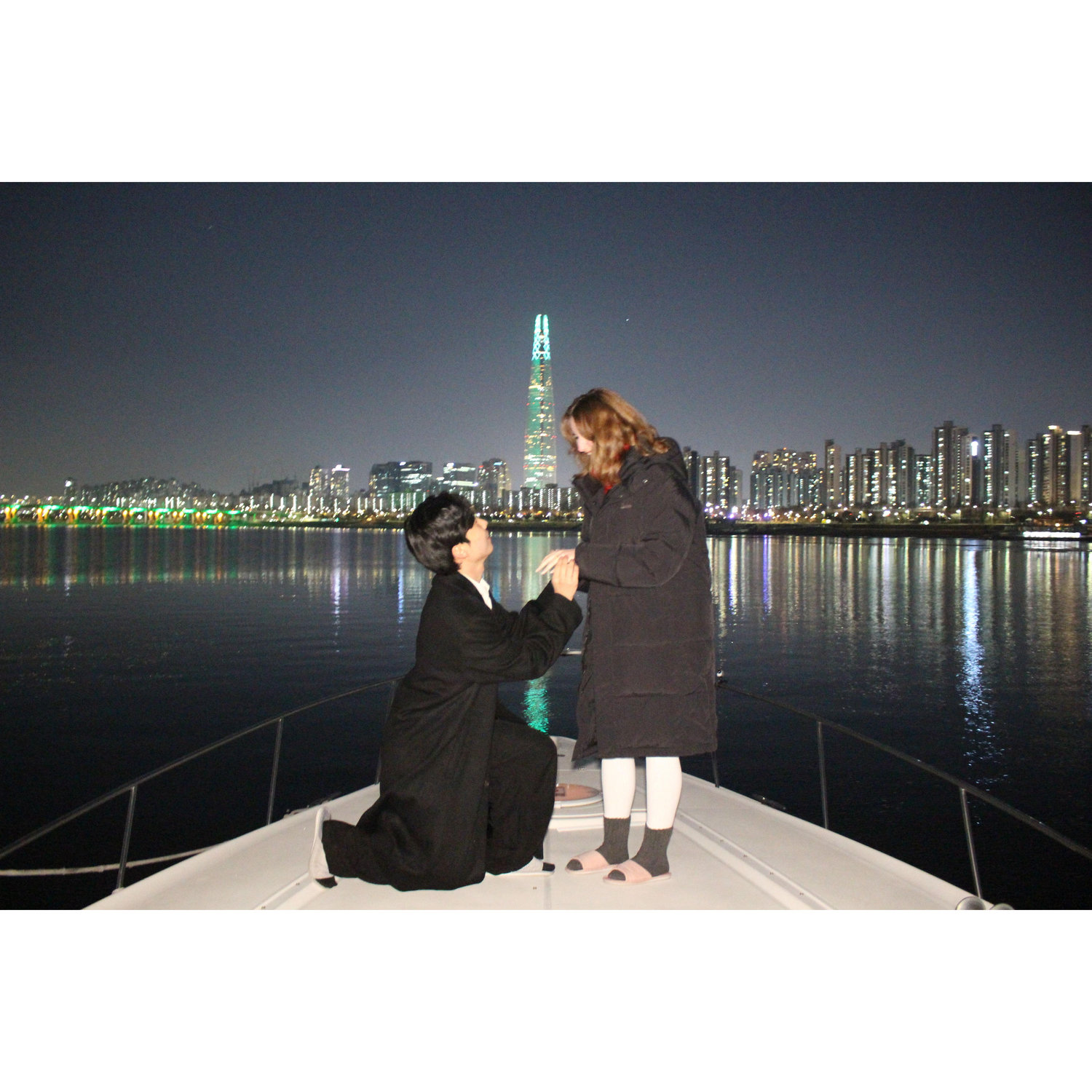 When Seonghun proposed on a boat in Seoul