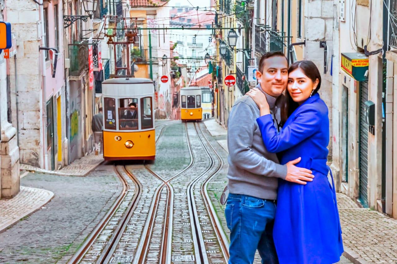 The Wedding Website of Roberto Fuentes and Mariana Huezo