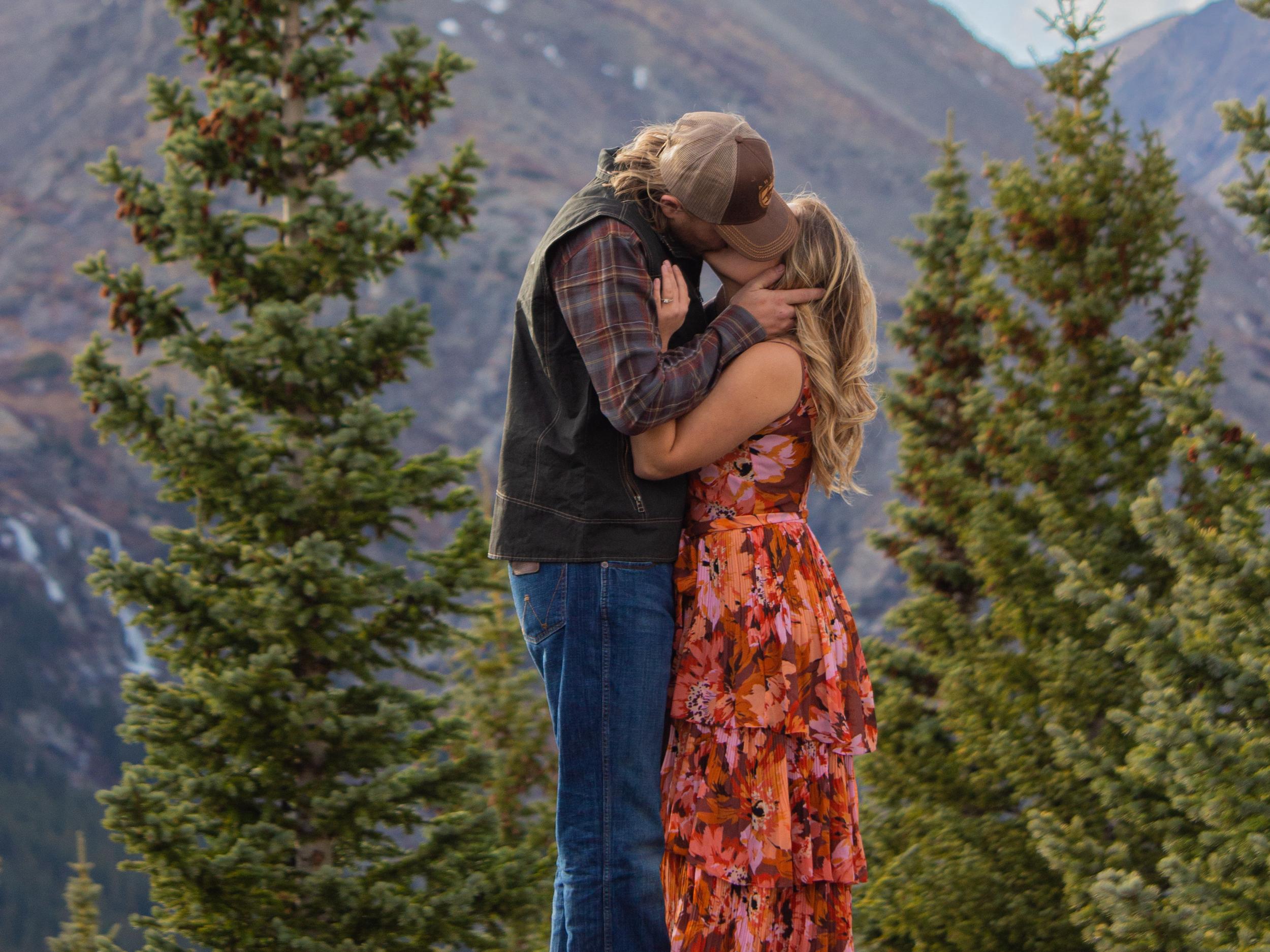 The Wedding Website of Ashlee Gutzke and Bryner Hardy
