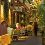 Va de Vi Bistro & Wine Bar