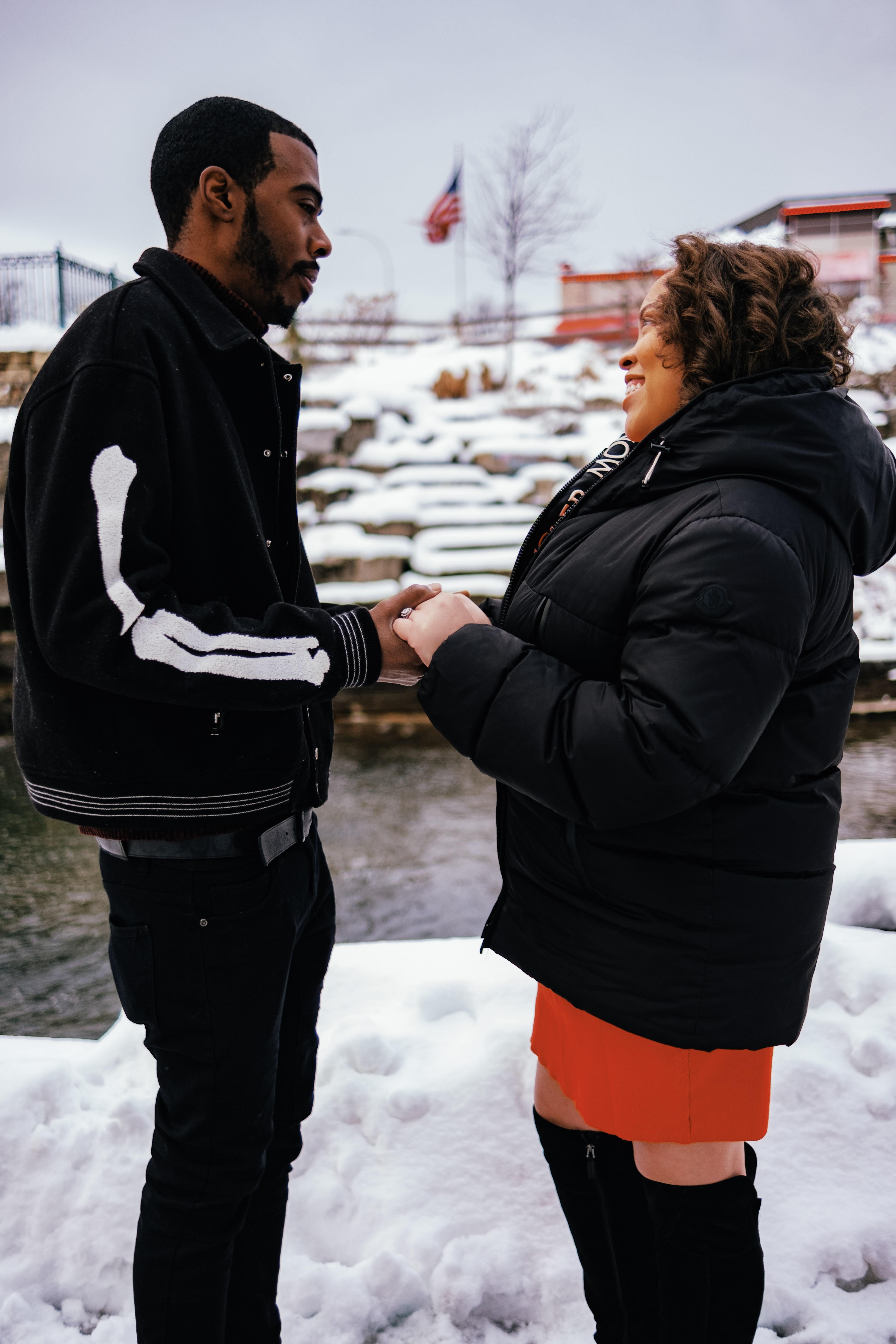 The Wedding Website of Rashawnda Young and Aaron Holmes