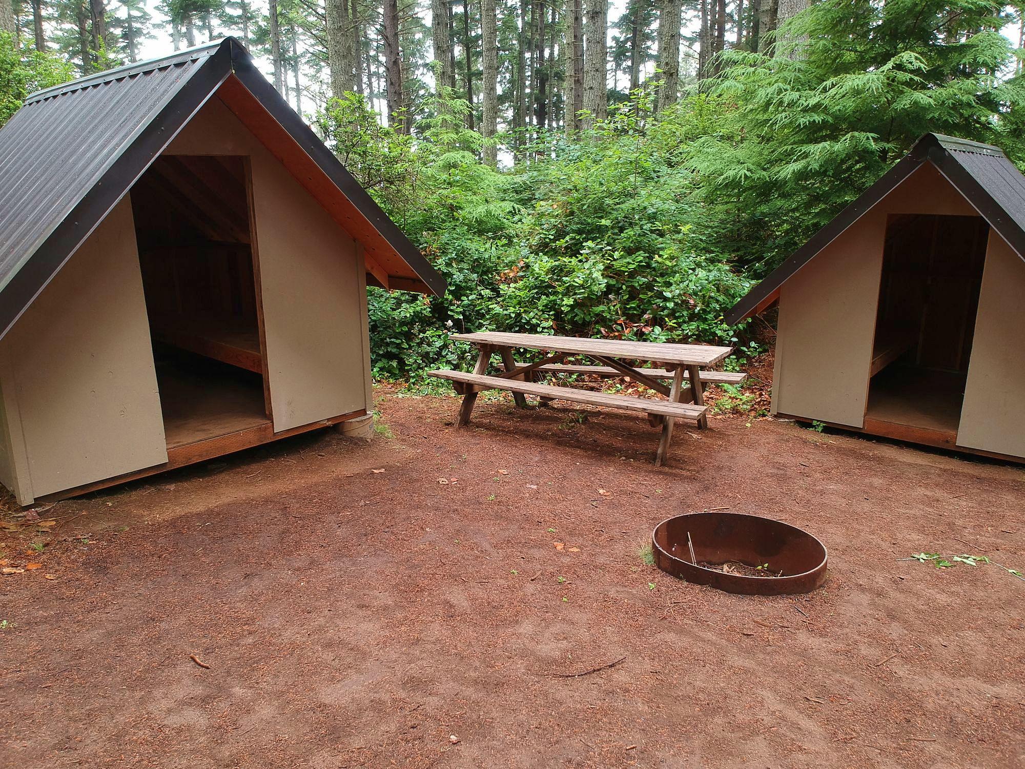 The Wedding Website of Elise Harris and Casey Kusz