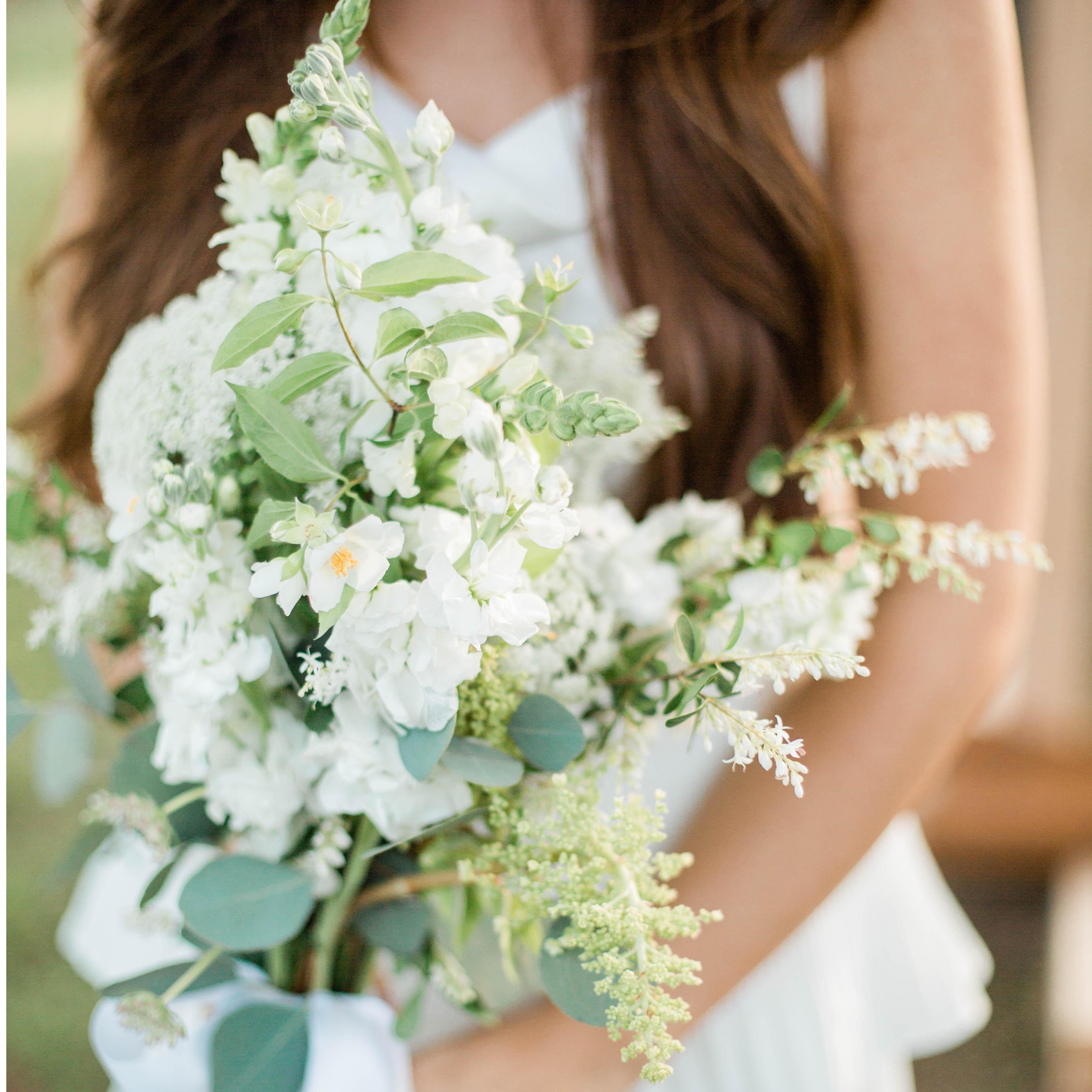 My talented mom created my bouquet. It was absolutely perfect.