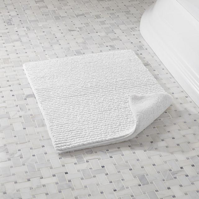 Rylan White Reversible Bath Rug 18"x24"